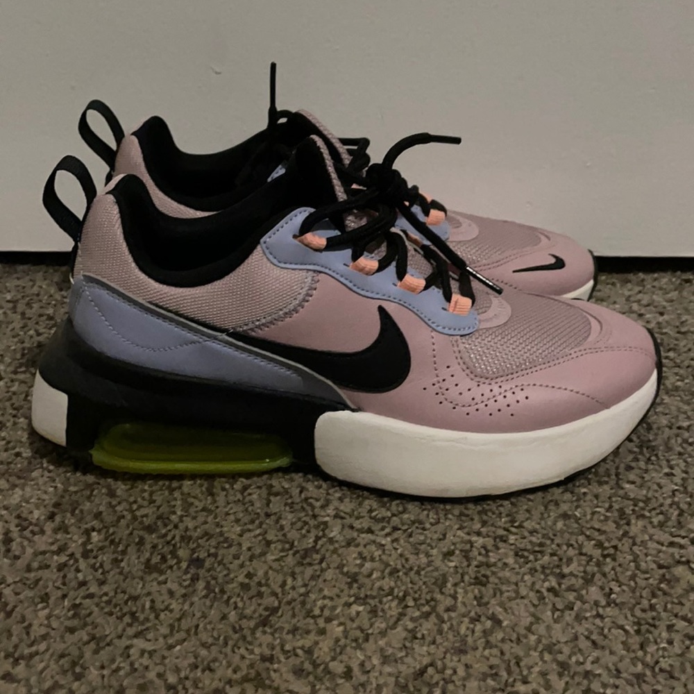 Nike Air Max Verona size 7